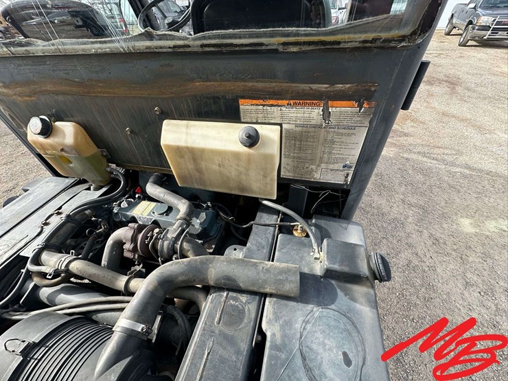 2005-bobcat-toolcat-5600-image-28