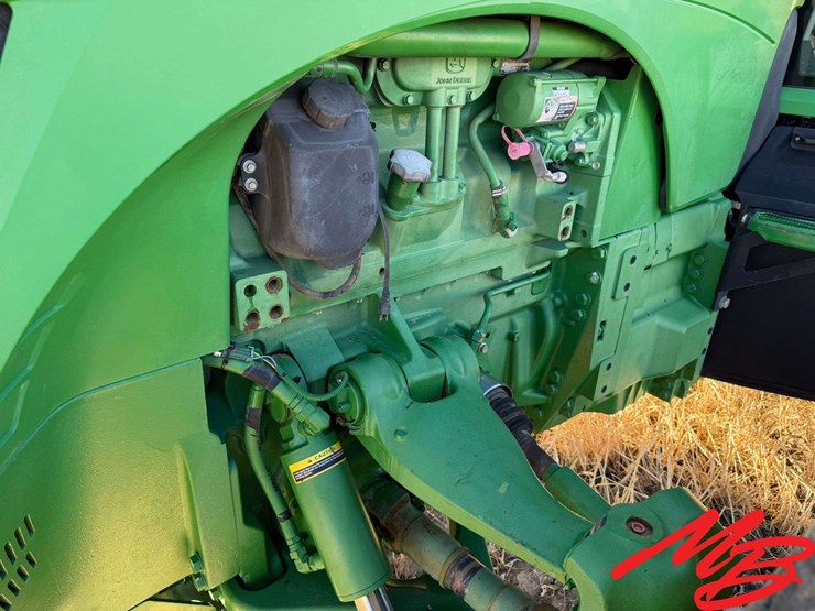 2010-john-deere-8245r-image-12