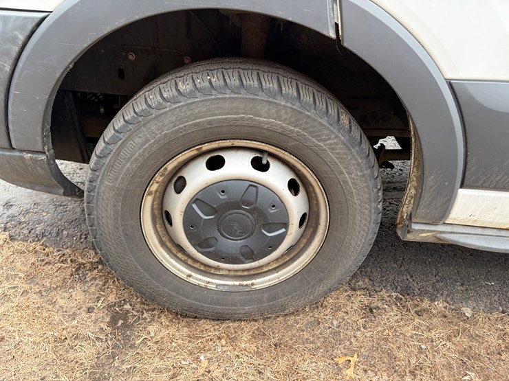 2015-ford-transit-image-45