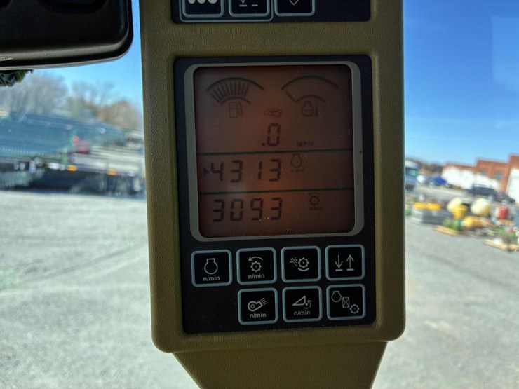 2005-john-deere-9660-sts-image-109