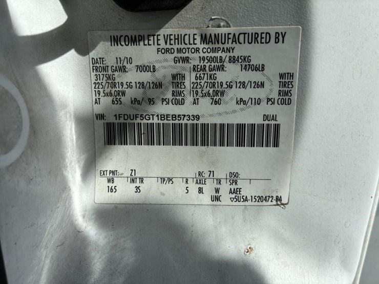 2011-ford-f550-image-16