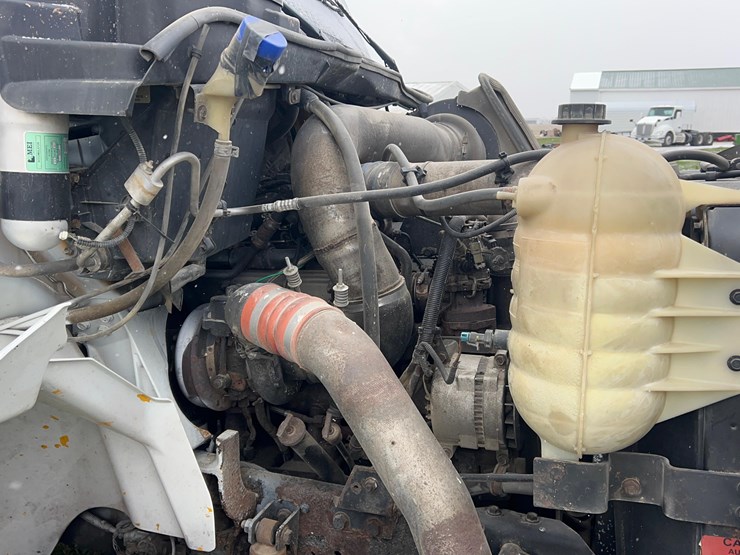 2005-international-8600-image-12