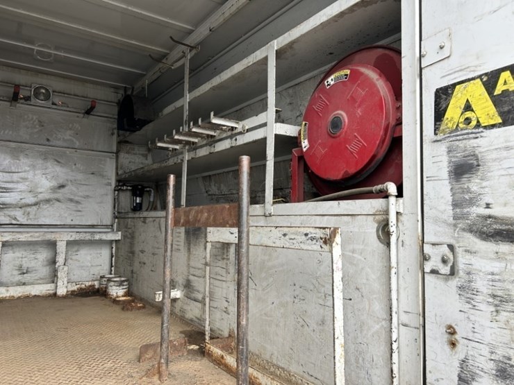 2010-ford-f550-xl-sd-image-15