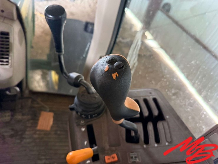 john-deere-7520-image-35