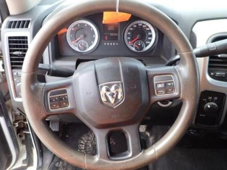 2013-ram-1500-slt-image-15