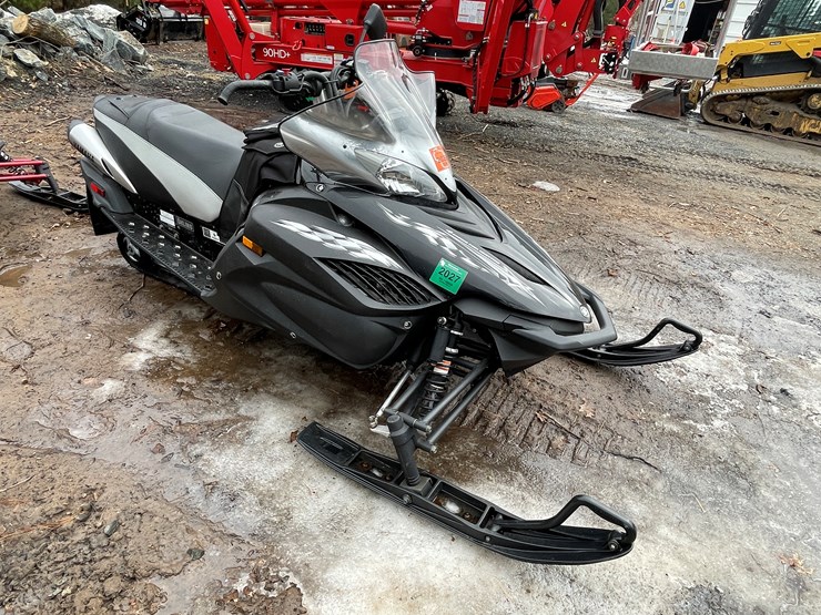 #1006-•-2006-yamaha-apex-gt-snowmobile-(fall-creek,-wi)-(no-registration-card)-image-3