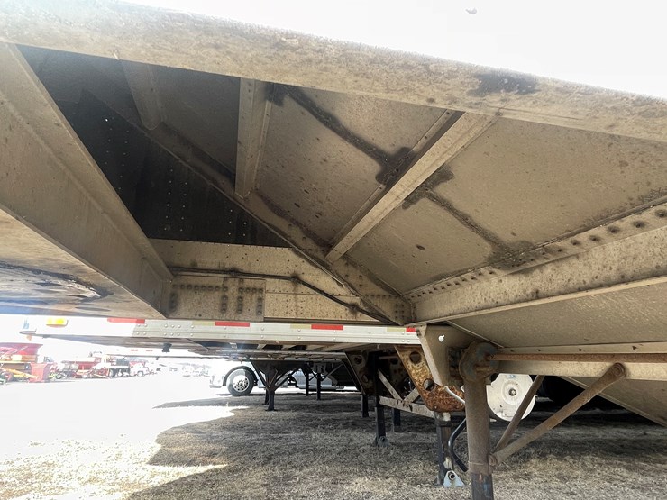 2000-cornhusker-hopper-image-14