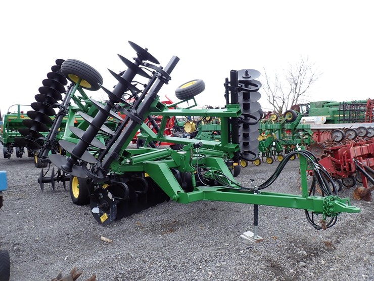 john-deere-635-image-1