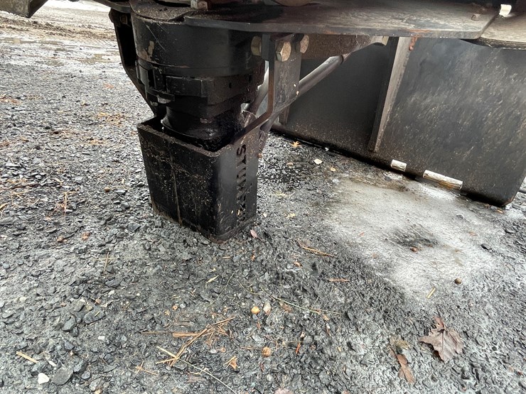 #1017-•-stumper-skid-steer-stump-grinder-(fall-creek,-wi)-image-12