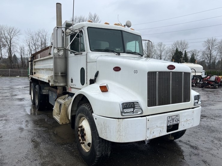 2004-peterbilt-330-image-2