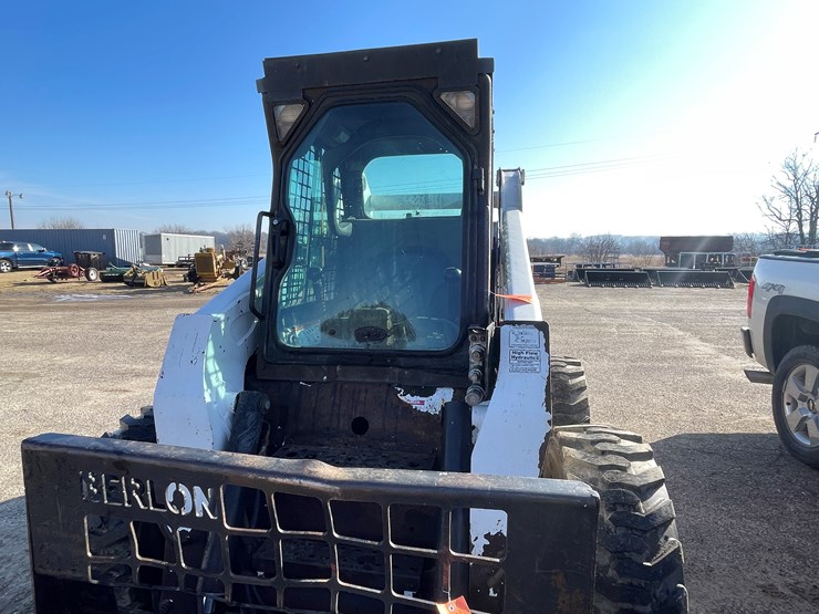2008-bobcat-s330-image-17
