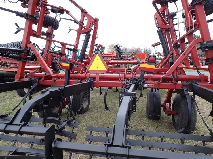 case-ih-4450-image-11