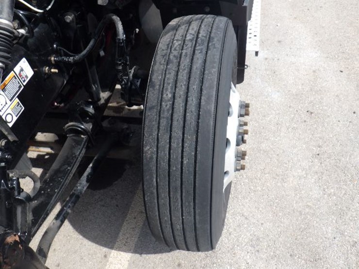 2024-kenworth-t680-image-22