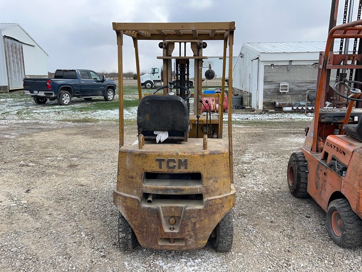 tcm-3000lb-forklift-image-16