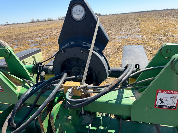 john-deere-1720-image-83