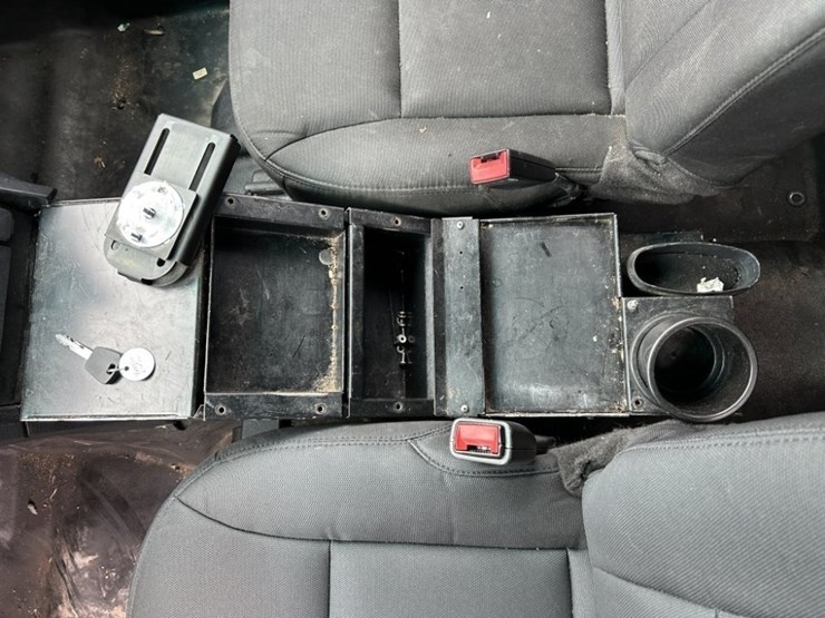 2016-ford-explorer-image-14