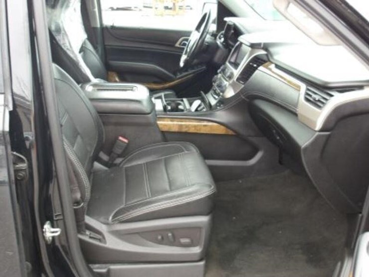 2016-gmc-yukon-denali-image-41