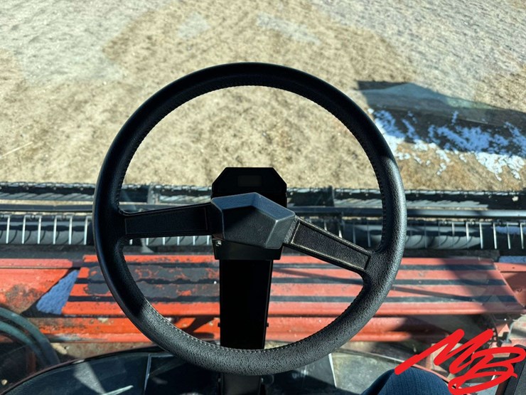 hesston-8450-image-22