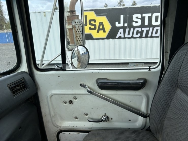 1994-ford-l8000-image-21