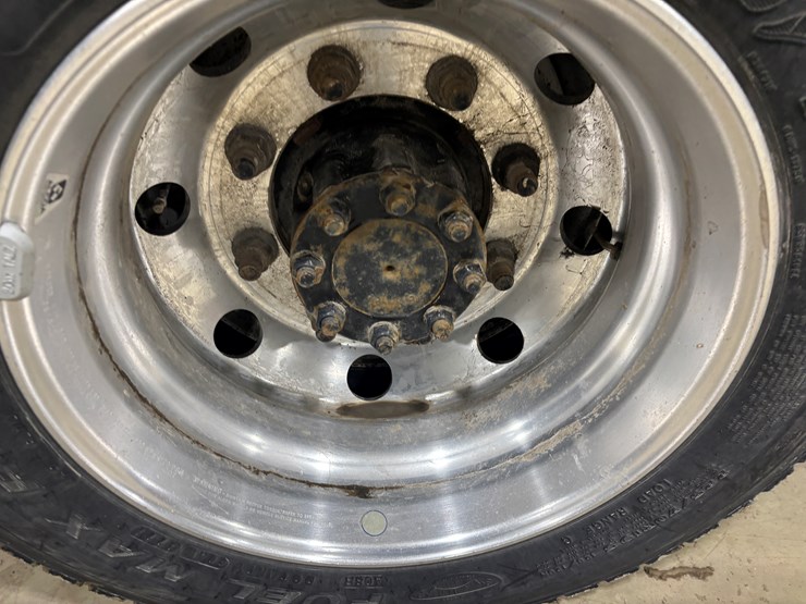 #2331-•-2022-chevrolet-5500-hd-flatbed-truck-image-81