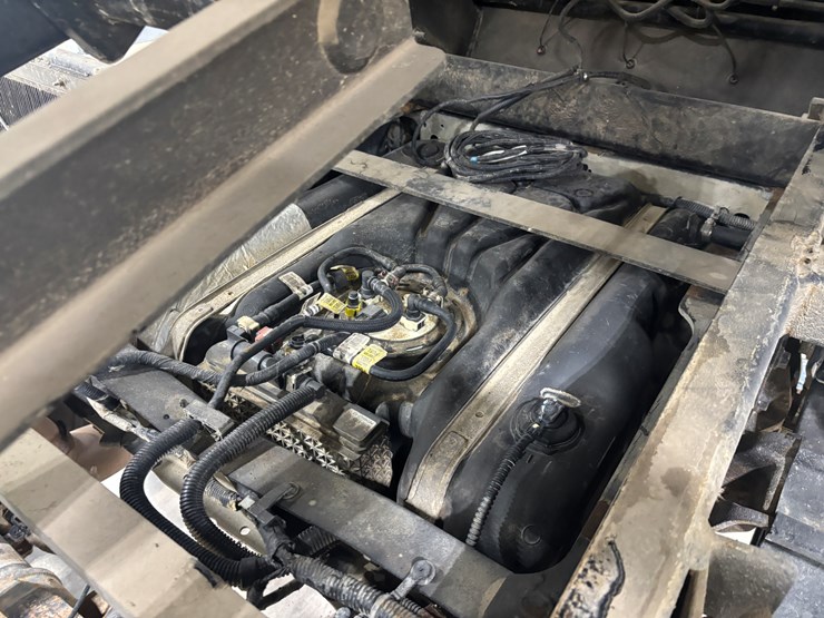 2022-ford-f550-sd-image-67