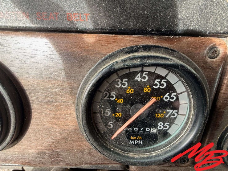 1993-caterpillar-10-image-19