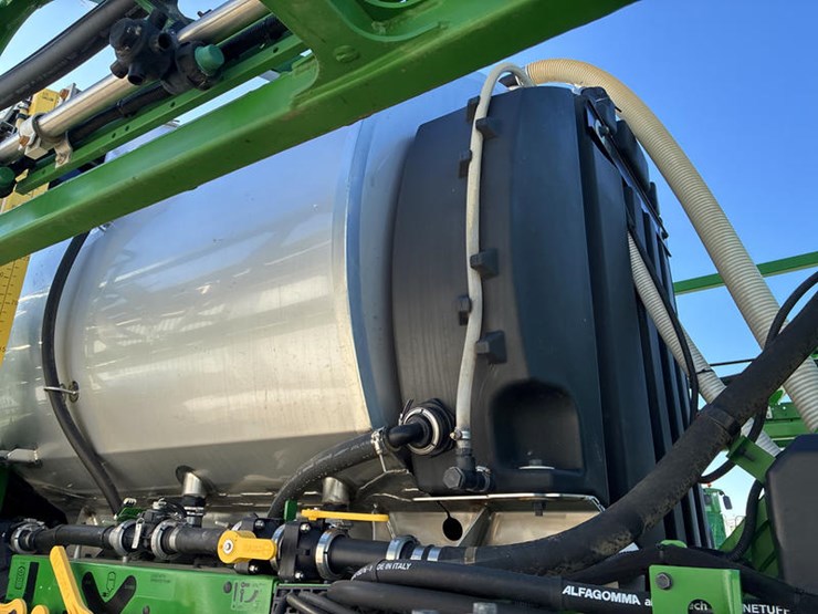 2022-john-deere-410r-image-42