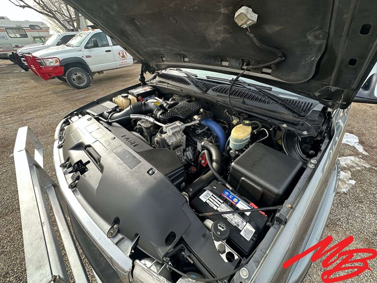 2002-gmc-2500-image-38