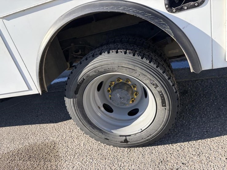 2016-ford-f550-image-5