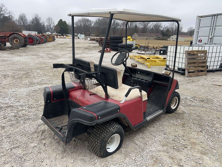 ez-go-golf-cart-image-3