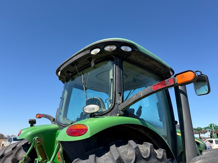 2010-john-deere-8270r-image-44