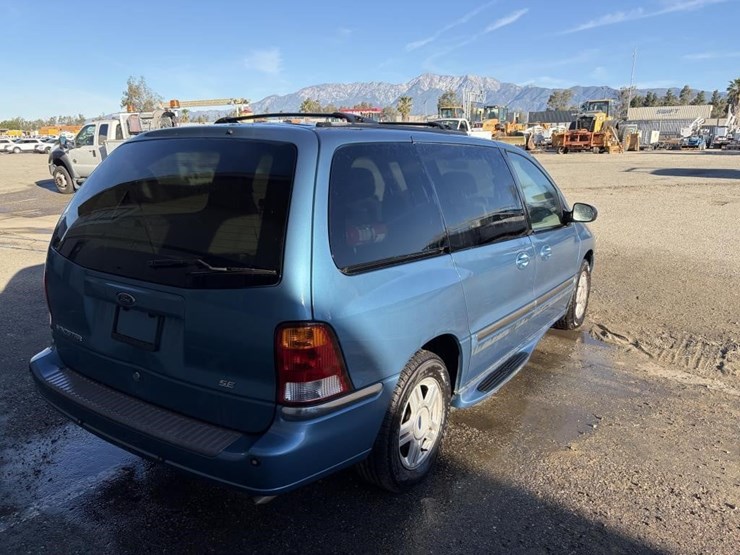 2001-ford-windstar-image-3
