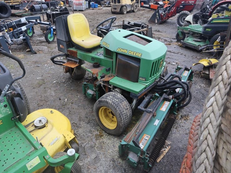 john-deere-golf-course-mower-image-2