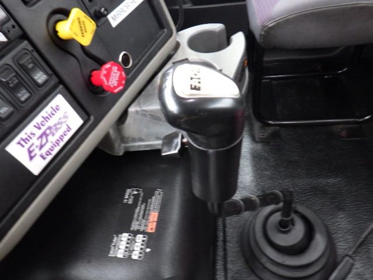 2016-international-8600-image-15