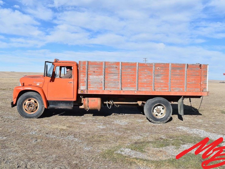 1971-international-loadstar-image-4