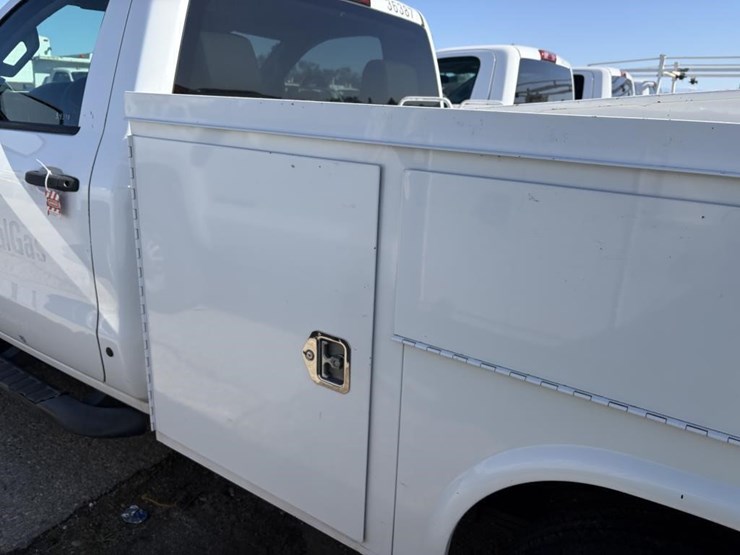 2016-chevrolet-2500-image-24