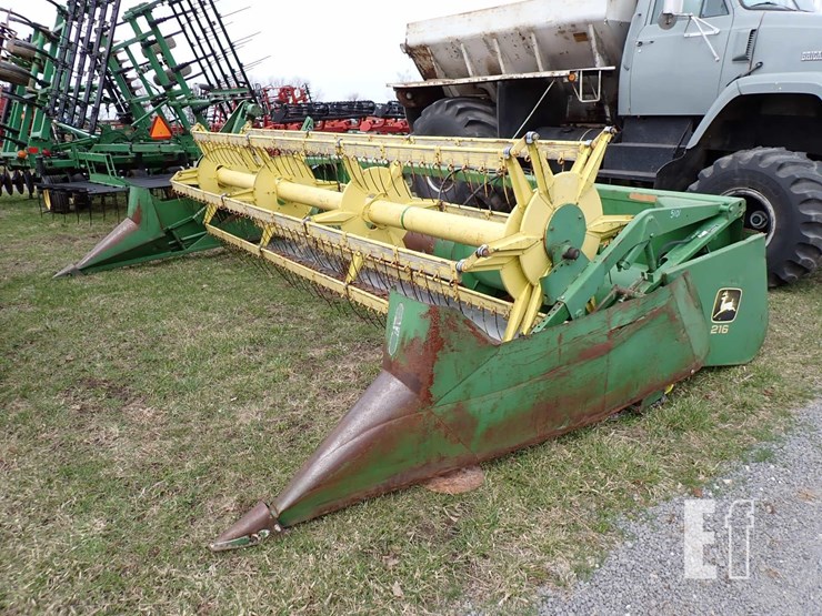 john-deere-216-image-1