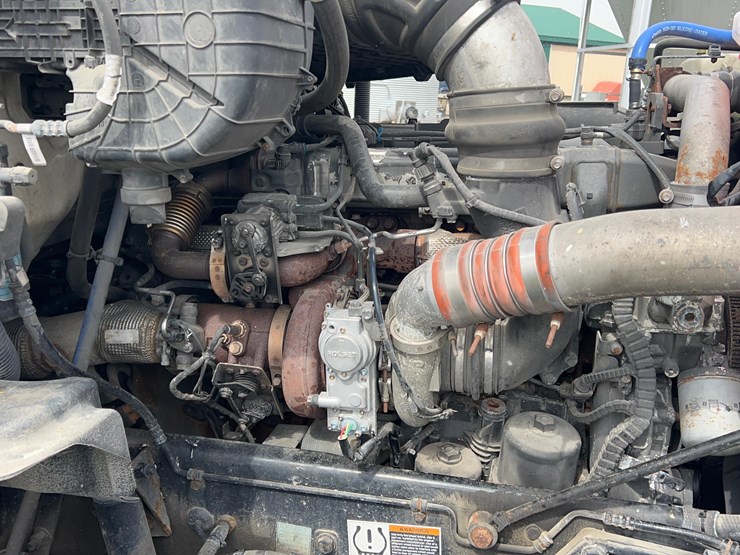 2017-kenworth-t680-image-19