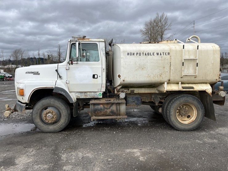 1993-ford-l8000-image-7