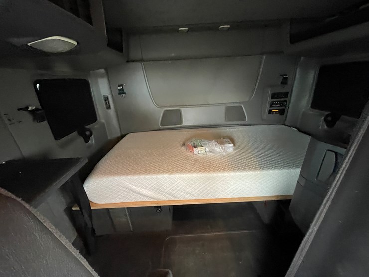 2016-international-prostar-image-30