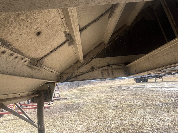 2000-cornhusker-hopper-image-31