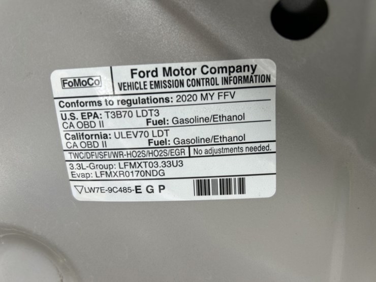 2020-ford-explorer-image-33