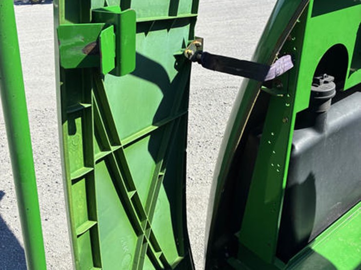 2005-john-deere-9660-sts-image-74