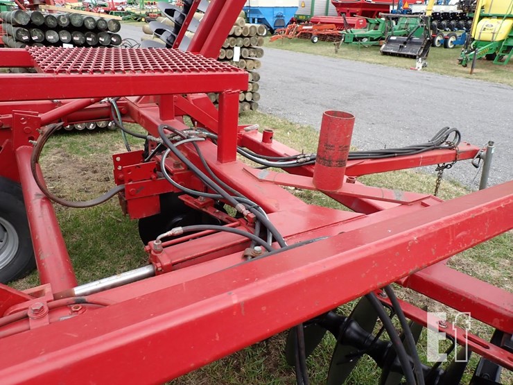 case-ih-3900-image-12