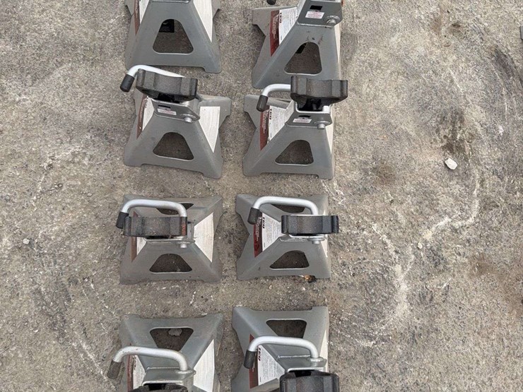 (8)-3-ton-jack-stands-image-5