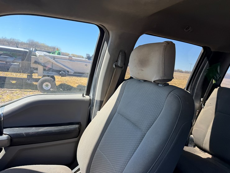 2017-ford-f150-image-48