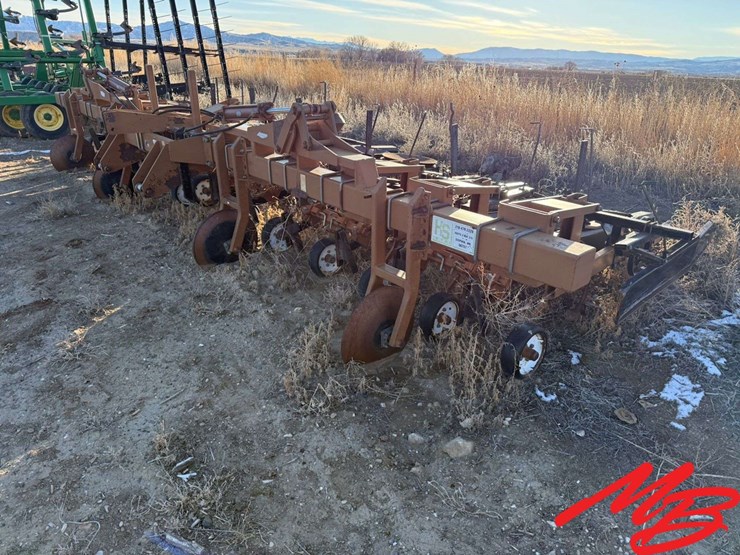 1991-hs-mfg.-24’-cultivator,-12-row-22"-image-3