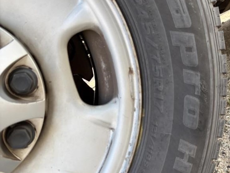 2015-chevrolet-2500-image-27