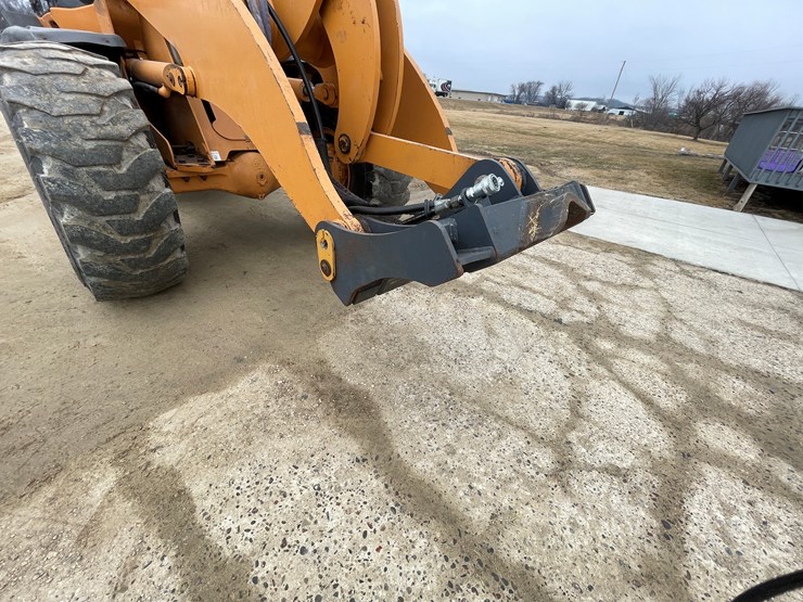 2008-case-621e-xr-image-43