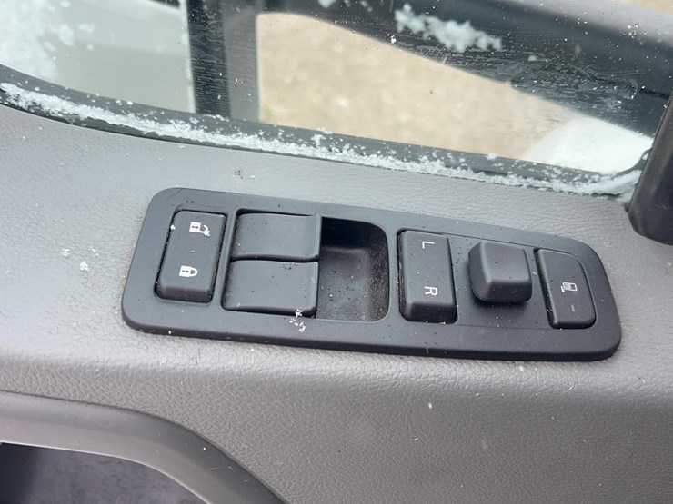 2017-kenworth-t680-image-66